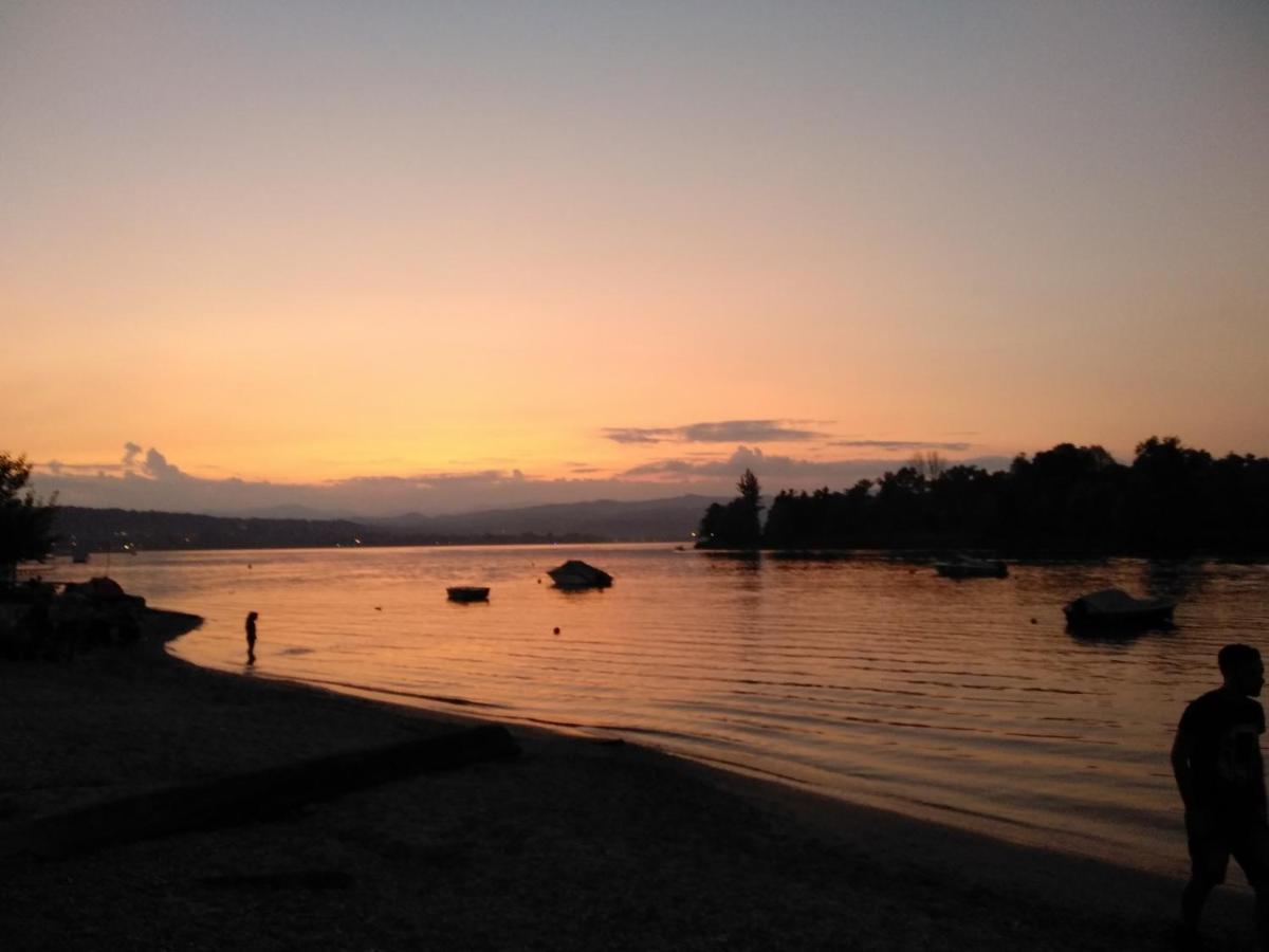 Appartamento Sul Lago Maggiore Кастеллетто-сопра-Тічіно Екстер'єр фото